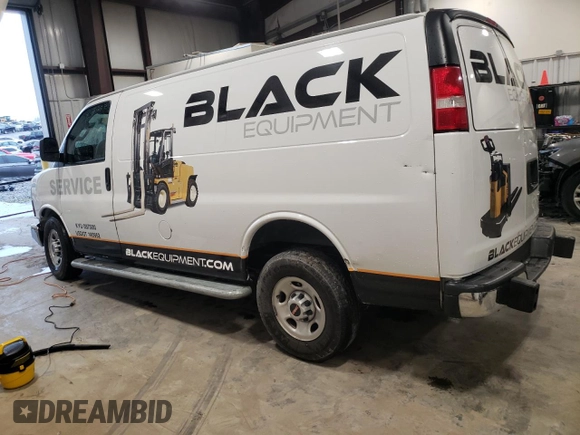 2020 GMC Savana Cargo z VIN 1GTW7AFG1L1220424, wystawiony jako Copart lot #43841725 z przebiegiem 79 099 mil mil oraz Szkody całkowita. Historia ofert i sprzedaży dostępna na DreamBid. Obrazek 2.