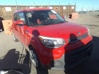 2019 Kia Soul with VIN KNDJN2A24K7639087, listed as a IAAI auction lot 41528547 with 121,340 mi miles. Bid and sale history available at carsss.com. Image 1.
