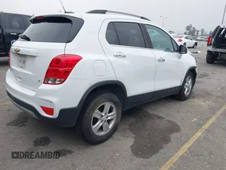 2020 Chevrolet Trax LT with VIN KL7CJLSB7LB008290, listed as a IAAI auction lot 42030672 with 50,739 mi miles. Bid and sale history available at carsss.com. Image 4.