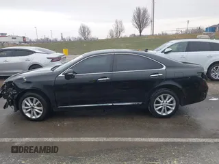 2011 Lexus ES with VIN JTHBK1EG3B2435793, listed as a IAAI auction lot 41171549 with 200,663 mi miles. Bid and sale history available at carsss.com. Image 14.