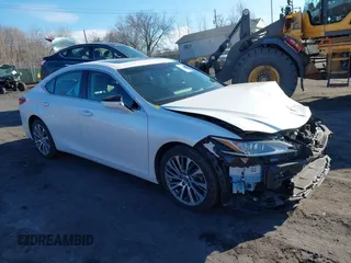 2019 Lexus ES with VIN 58ABZ1B17KU050078, listed as a IAAI auction lot 41707053 with 47,091 mi miles. Bid and sale history available at carsss.com. Image 1.