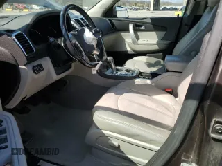 2008 GMC Acadia SLT1 with VIN 1GKEV23738J186039, listed as a Copart auction lot 50992395 with 208,118 mi miles and Salvage Title. Bid and sale history available at DreamBid. Image 7.