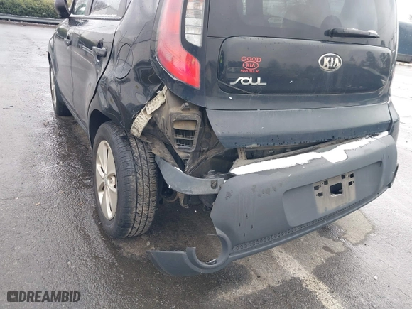 2014 Kia Soul with VIN KNDJN2A27E7057893, listed as a IAAI auction lot 41620012 with 154,623 mi miles. Bid and sale history available at carsss.com. Image 6.