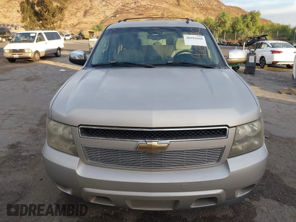 2007 Chevrolet Suburban LT with VIN 1GNFC16007R231427, listed as a IAAI auction lot 40995668 with 168,691 mi miles and . Bid and sale history available at DreamBid. Image 6.