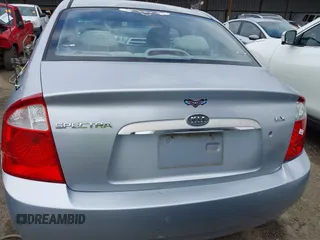 2004 Kia Spectra LX z VIN KNAFE121345017467, wystawiony jako IAAI lot #41911311 z przebiegiem 221 086 mil mil oraz . Historia ofert i sprzedaży dostępna na DreamBid. Obrazek 16.