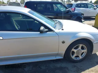 2004 Ford Mustang Standard with VIN 1FAFP40654F140281, listed as a IAAI auction lot 42732286 with 145,723 mi miles and . Bid and sale history available at DreamBid. Image 18.