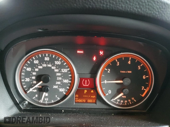 2006 BMW 3 Series 325i with VIN WBAVB13566KX62207, listed as a Copart auction lot 45338735 with 90,070 mi miles and Clean Title. Bid and sale history available at carsss.com. Image 9.