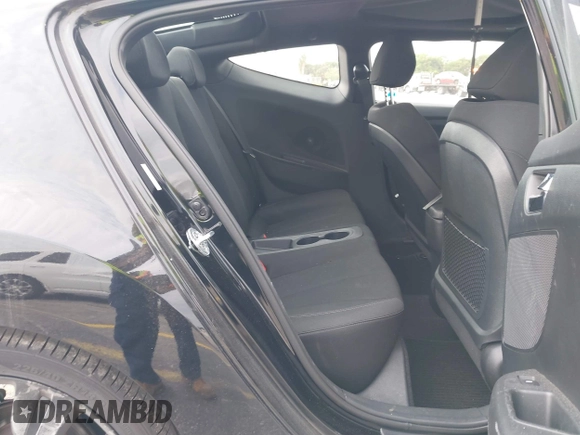 2017 Hyundai Veloster Value Edition with VIN KMHTC6AD9HU317347, listed as a IAAI auction lot 41800746 with 32,550 mi miles. Bid and sale history available at carsss.com. Image 8.