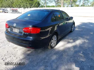 2011 Volkswagen Jetta SE с VIN 3VWBX7AJ8BM108433, выставлен на аукционе IAAI как лот 42259922 с пробегом 134 468 миль миль и . История ставок и продаж доступна на DreamBid. Изображение 4.