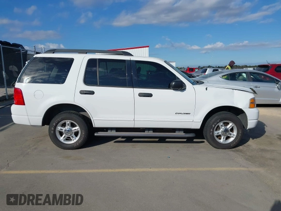 2005 Ford Explorer XLT z VIN 1FMZU63W25ZA20845, wystawiony jako IAAI lot #41790447 z przebiegiem 130 117 mil mil oraz . Historia ofert i sprzedaży dostępna na DreamBid. Obrazek 13.