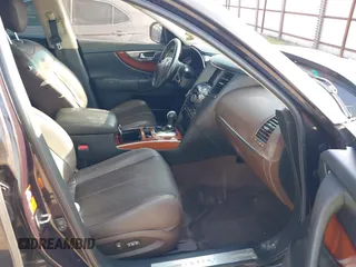 2009 Infiniti FX with VIN JNRAS18U19M101324, listed as a IAAI auction lot 42419224 with 227,427 mi miles and . Bid and sale history available at DreamBid. Image 5.