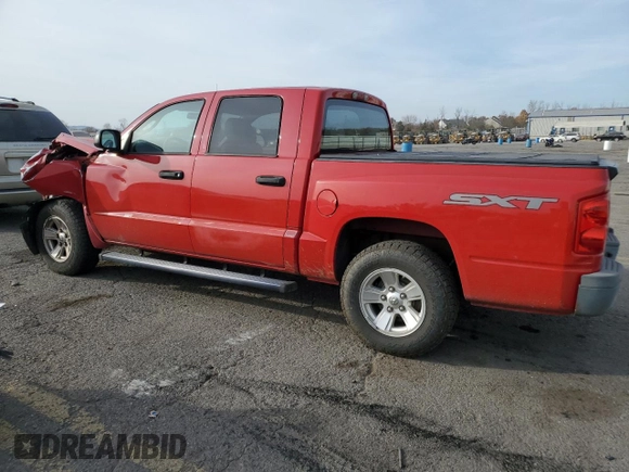 2008 Dodge Dakota SXT z VIN 1D7HW38KX8S542737, wystawiony jako Copart lot #78130834 z przebiegiem 60 496 mil mil oraz Szkoda całkowita • Salvage title. Historia ofert i sprzedaży dostępna na DreamBid. Obrazek 2.