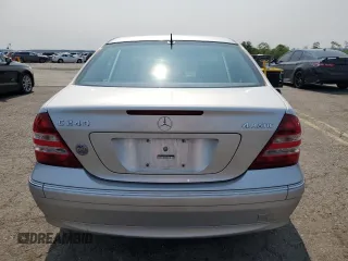 2005 Mercedes-Benz C 240 z VIN WDBRF81J75F604725, wystawiony jako Copart lot #59371735 z przebiegiem 120 834 mil mil oraz Szkoda całkowita • Salvage title. Historia ofert i sprzedaży dostępna na DreamBid. Obrazek 6.