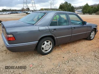 1995 Mercedes-Benz E Class with VIN WDBEA32E8SC233296, listed as a Copart auction lot 78461594 with 319,361 mi miles and Salvage Title. Bid and sale history available at carsss.com. Image 3.