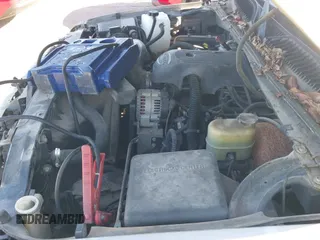 2001 Chevrolet Tahoe LS with VIN 1GNEC13T61J255280, listed as a IAAI auction lot 41663698 with 298,456 mi miles and . Bid and sale history available at DreamBid. Image 24.