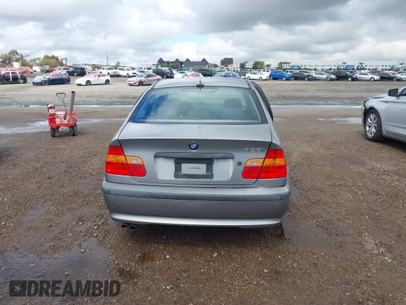 2005 BMW 3 Series 325i with VIN WBAET37485NJ91293, listed as a IAAI auction lot 41714734 with 170,996 mi miles. Bid and sale history available at carsss.com. Image 16.