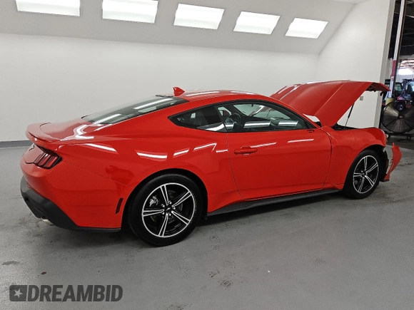 2024 Ford Mustang EcoBoost с VIN 1FA6P8TH9R5120729, выставлен на аукционе Copart как лот 60975075 с пробегом 24 427 миль миль и Списание • Salvage title. История ставок и продаж доступна на DreamBid. Изображение 3.