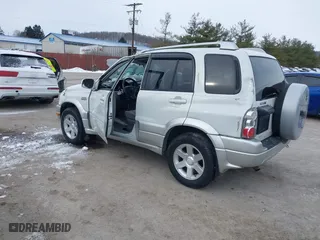 2005 Suzuki Grand Vitara LX with VIN JS3TD62V454200555, listed as a IAAI auction lot 41607081 with 101,552 mi miles. Bid and sale history available at carsss.com. Image 3.
