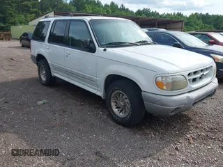 2000 Ford Explorer XLS z VIN 1FMZU62X5YUA64074, wystawiony jako IAAI lot #42298009 z przebiegiem 214 126 mil mil oraz . Historia ofert i sprzedaży dostępna na DreamBid. Obrazek 1.