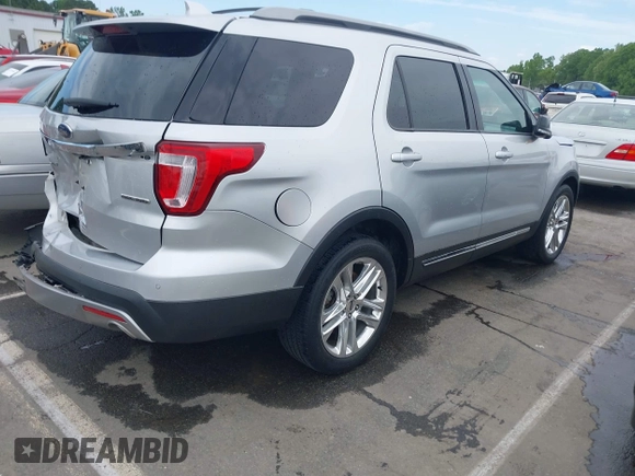 2016 Ford Explorer XLT with VIN 1FM5K7D86GGC98365, listed as a IAAI auction lot 42038692 with 155,552 mi miles. Bid and sale history available at carsss.com. Image 4.