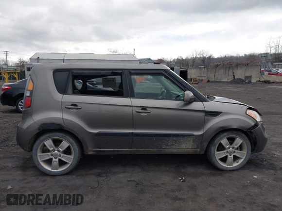 2011 Kia Soul + with VIN KNDJT2A28B7252161, listed as a IAAI auction lot 41908261 with 279,352 mi miles. Bid and sale history available at carsss.com. Image 13.