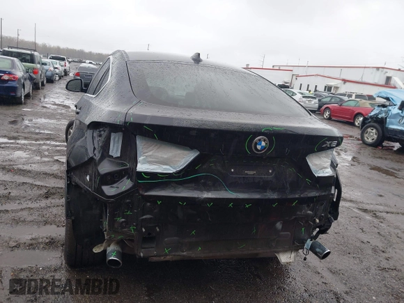 2015 BMW X6 xDrive35i with VIN 5UXKU2C53F0N76799, listed as a IAAI auction lot 41946628 with 173,607 mi miles. Bid and sale history available at carsss.com. Image 6.