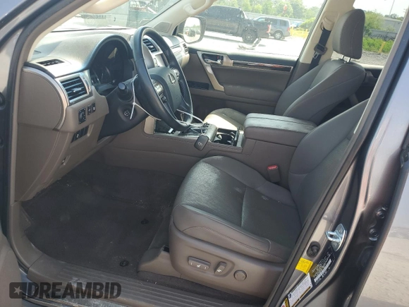 2019 Lexus GX 460 z VIN JTJBM7FX4K5214759, wystawiony jako Copart lot #54353205 z przebiegiem 94 478 mil mil oraz Szkody całkowita. Historia ofert i sprzedaży dostępna na DreamBid. Obrazek 7.