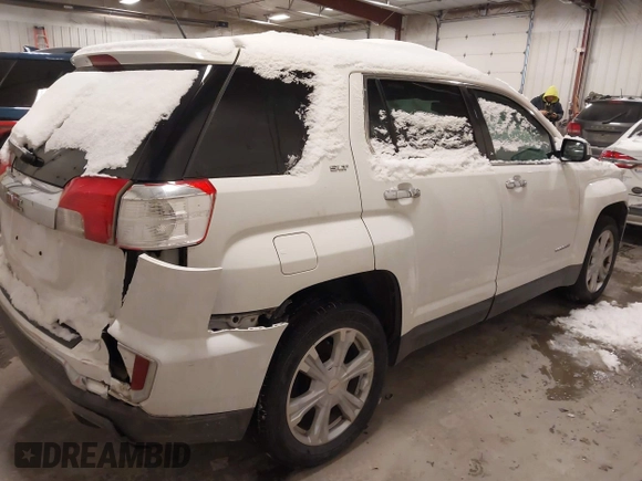 2017 GMC Terrain SLT z VIN 2GKFLUE36H6200710, wystawiony jako IAAI lot #41622409 z przebiegiem 121 391 mil mil oraz . Historia ofert i sprzedaży dostępna na DreamBid. Obrazek 4.