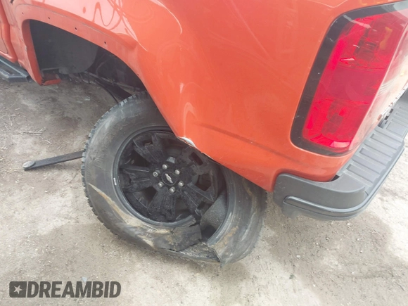 2019 Chevrolet Colorado 4WD ZR2 z VIN 1GCGTEEN9K1333740, wystawiony jako IAAI lot #41565621 z przebiegiem 71 484 mil mil oraz . Historia ofert i sprzedaży dostępna na DreamBid. Obrazek 6.