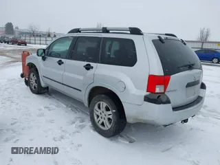 2005 Mitsubishi Endeavor LS with VIN 4A4MN21S95E048601, listed as a IAAI auction lot 41610976 with 126,464 mi miles. Bid and sale history available at carsss.com. Image 3.