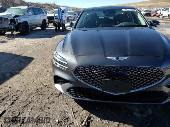 2022 Genesis G70 2.0T z VIN KMTG34TA5NU085937, wystawiony jako Copart lot #47049485 z przebiegiem 25 470 mil mil oraz Szkoda całkowita • Salvage title. Historia ofert i sprzedaży dostępna na DreamBid. Obrazek 13.