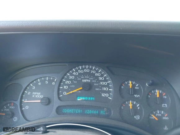 2004 GMC Sierra 2500 Crew Cab SLE with VIN 1GTGK23U04F212497, listed as a IAAI auction lot 41457350 with 220,444 mi miles. Bid and sale history available at carsss.com. Image 7.
