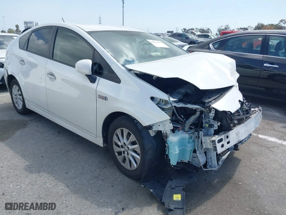2014 Toyota Prius Plug-In with VIN JTDKN3DP6E3050927, listed as a IAAI auction lot 41871777 with 155,040 mi miles. Bid and sale history available at carsss.com. Image 1.