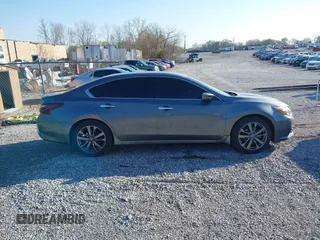 2018 Nissan Altima 2.5 SR with VIN 1N4AL3AP7JC240029, listed as a IAAI auction lot 41883209 with 77,190 mi miles. Bid and sale history available at carsss.com. Image 13.