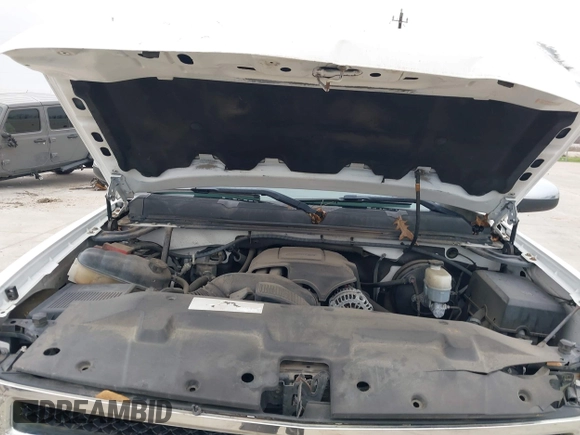 2010 Chevrolet Silverado 1500 LT with VIN 1GCSCSE00AZ293058, listed as a IAAI auction lot 41464133 with 164,865 mi miles and . Bid and sale history available at DreamBid. Image 10.
