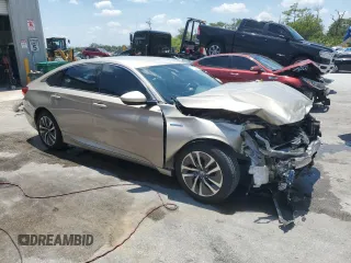 2019 Honda Accord with VIN 1HGCV3F17KA016274, listed as a Copart auction lot 57728435 with 121,223 mi miles and Non repairable. Bid and sale history available at DreamBid. Image 4.