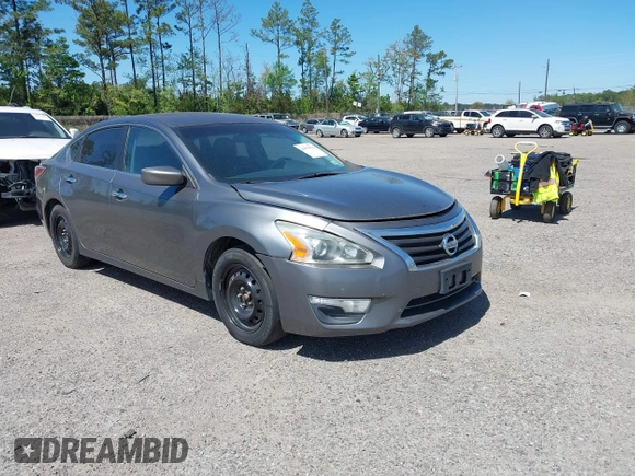 2014 Nissan Altima S with VIN 1N4AL3AP5EN375231, listed as a IAAI auction lot 41875976 with 142,345 mi miles and . Bid and sale history available at carsss.com. Image 1.