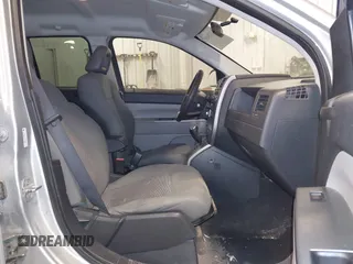 2007 Jeep Compass Sport with VIN 1J8FF47W57D598222, listed as a IAAI auction lot 41379480 with 181,919 mi miles. Bid and sale history available at carsss.com. Image 5.