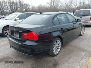2011 BMW 3 Series 328i xDrive with VIN WBAPK7C55BA772321, listed as a IAAI auction lot 41873123 with 95,500 mi miles. Bid and sale history available at carsss.com. Image 4.