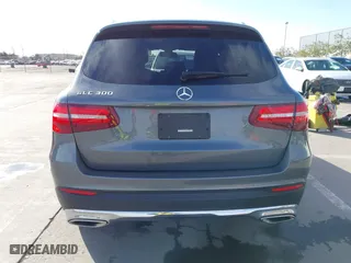 2017 Mercedes-Benz GLC with VIN WDC0G4JB0HF143195, listed as a IAAI auction lot 42004430 with 18,560 mi miles. Bid and sale history available at carsss.com. Image 17.