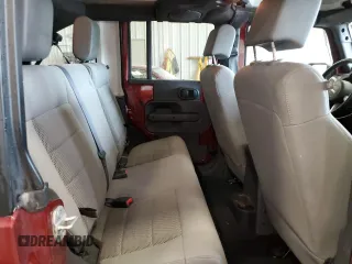 2008 Jeep Wrangler Unlimited Sahara z VIN 1J4GA59198L570409, wystawiony jako Copart lot #58853295 z przebiegiem 84 502 mil mil oraz Nie do naprawy • Non repairable. Historia ofert i sprzedaży dostępna na DreamBid. Obrazek 11.