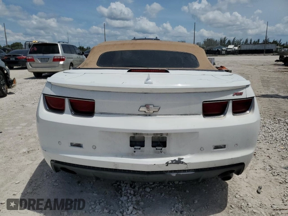 2011 Chevrolet Camaro 2LT z VIN 2G1FC3DD6B9213245, wystawiony jako Copart lot #58868375 z przebiegiem 113 699 mil mil oraz Czysty tytuł • Clean title. Historia ofert i sprzedaży dostępna na DreamBid. Obrazek 6.