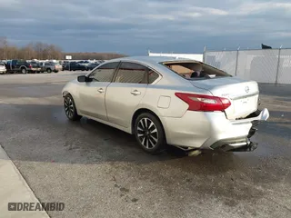 2018 Nissan Altima 2.5 SL with VIN 1N4AL3AP5JC264698, listed as a IAAI auction lot 41018548 with 84,197 mi miles. Bid and sale history available at carsss.com. Image 3.