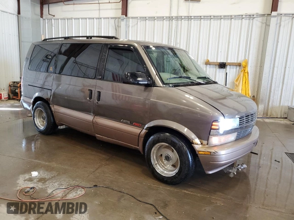 2000 Chevrolet Astro with VIN 1GNEL19W1YB207689, listed as a Copart auction lot 54711595 with 253,766 mi miles and Non Repairable. Bid and sale history available at carsss.com. Image 4.
