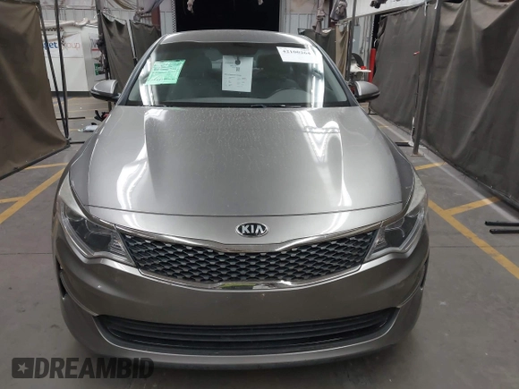2018 Kia Optima EX with VIN 5XXGU4L35JG193343, listed as a IAAI auction lot 42100264 with 87,364 mi miles and . Bid and sale history available at carsss.com. Image 13.