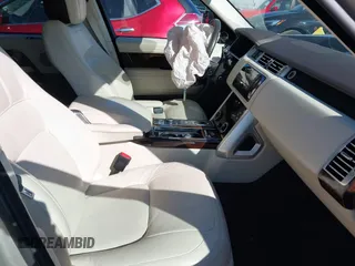 2020 Land Rover Range Rover z VIN SALGS5SE4LA590564, wystawiony jako IAAI lot #41767048 z przebiegiem 53 531 mil mil oraz . Historia ofert i sprzedaży dostępna na DreamBid. Obrazek 5.