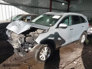2017 Kia Sorento LX with VIN 5XYPG4A31HG193291, listed as a IAAI auction lot 41711059 with 119,491 mi miles. Bid and sale history available at carsss.com. Image 2.