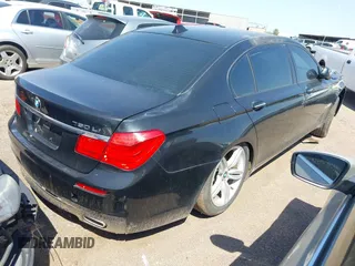 2011 BMW 7 Series 750Li xDrive z VIN WBAKC8C5XBC431840, wystawiony jako IAAI lot #41789528 z przebiegiem Nie podano mil oraz . Historia ofert i sprzedaży dostępna na DreamBid. Obrazek 4.