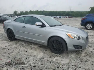 2011 Volvo C70 z VIN YV1672MC7BJ116079, wystawiony jako Copart lot #54872745 z przebiegiem 100 464 mil mil oraz Szkoda całkowita • Salvage title. Historia ofert i sprzedaży dostępna na DreamBid. Obrazek 4.