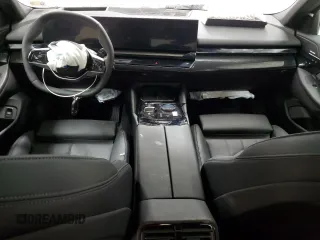 2025 BMW 5 Series 540i xDrive with VIN WBA63FJ03SCU11555, listed as a Copart auction lot 41510425 with 655 mi miles and Clean Title. Bid and sale history available at carsss.com. Image 8.